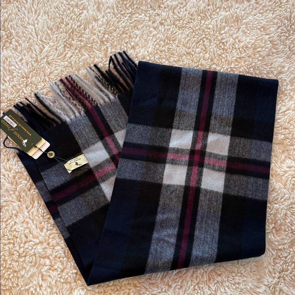 House of Tweed Checked Tartan Plaid Scarf - Picture 4 of 4